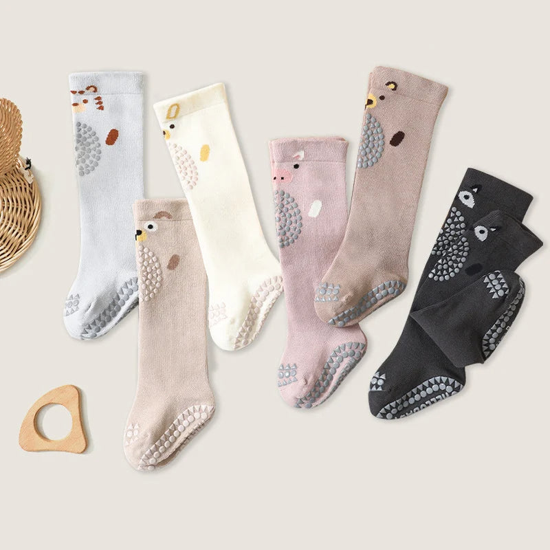 Șosete antiderapante pentru bebeluși până la genunchi